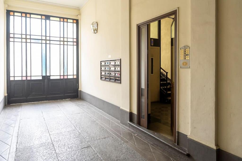Cozy Attic In The City Center تورينو المظهر الخارجي الصورة